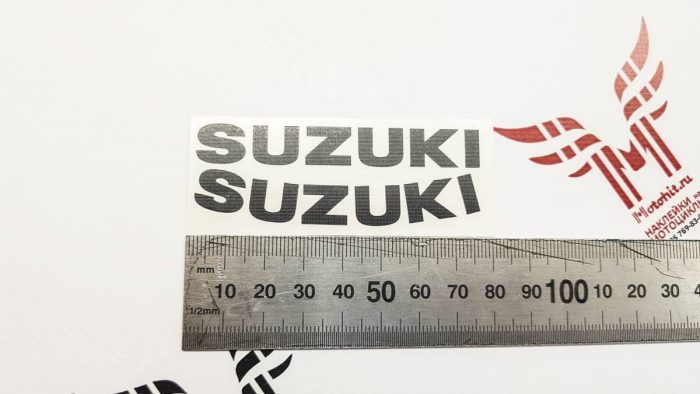 Наклейки надписи Suzuki на обтекатель и хвост