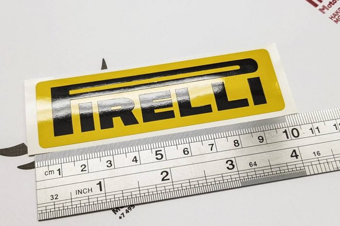 Наклейка логотип PIRELLI