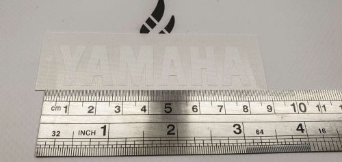 Маленькая надпись Yamaha