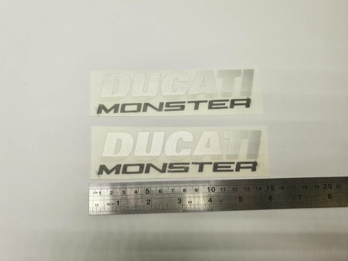 Надпись Ducati Monster