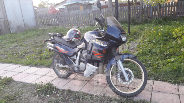 Комплект наклеек на мотоцикл HONDA XL-600-V TRANSALP 1996 — изображение 2